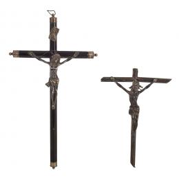 508   -  <p><span class="object_title">Lote de dos crucifijos en plata y madera ebonizada, s.XX. </span>.<br></p>