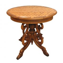 628   -  <p><span class="object_title">Mesa auxiliar oval Victoriana en madera de limoncillo y nogal con marquetería geométrica en el sobre, fles. del s.XIX. </span>.<br></p>