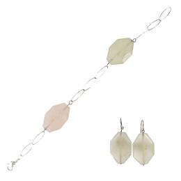 89   -  <p><span class="object_title">Juego de pulsera y pendientes en plata con cuentas hexagonales de jade y cuarzo rosa de 2,7 cm. 22 y 4 cm. </span></p>