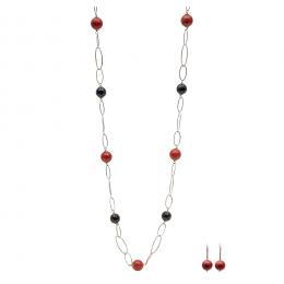142   -  <p><span class="description">Lote de collar y pendientes en plata con cuentas esféricas de raíz de coral y ónix facetado. 104 cm. </span></p>