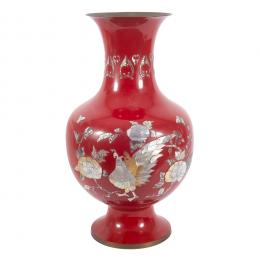 535   -  <p><span class="object_title">Jarrón en metal esmaltado en rojo con incrustaciones en madreperla representando aves y flores. Corea, s.XX. </span>.<br></p>