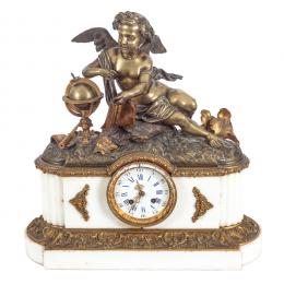 609   -  <p><span class="object_title">Reloj de sobremesa Napoleón III en mármol blanco y bronce dorado. Francia, s.XIX. </span>.<br></p>