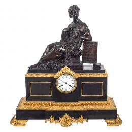 612   -  <p><span class="object_title">Reloj de sobremesa en bronce patinado y dorado, y mármol negro Napoleón III. Francia, fles. del s.XIX. </span>.<br></p>