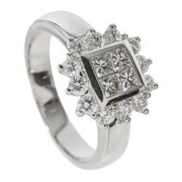 49   -  <p><span class="object_title">Sortija rosetón en oro blanco con centro de diamantes talla princesa y orla de diamantes talla brillante, 1 ct aprox. engastados en garras. 7,68 gr. Nº 14. </span></p>
