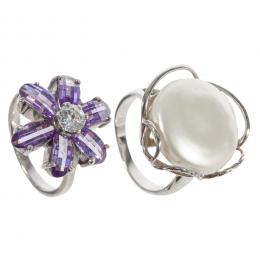 127   -  <p><span class="object_title">Lote de dos sortijas, una diseño floral y otra ajustable, en plata con perla cultivada, circonitas blancas y amatistas. Nº 14.</span></p>