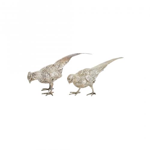 Pareja de faisanes en plata española punzonada, s.XX. 