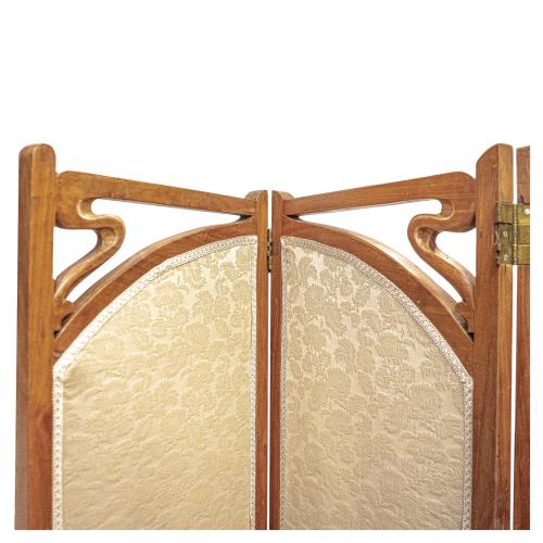 Biombo modernista en madera y tapicería en tonalidad beige 