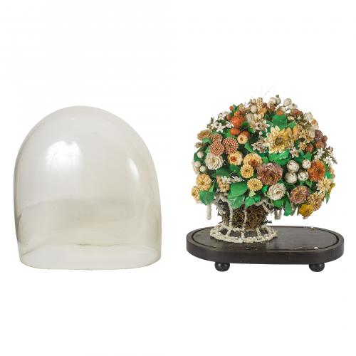 Fanal isabelino en cristal y base en madera con decoración 