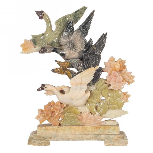 Lote de monos y cuatro composiciones de flores y aves en es