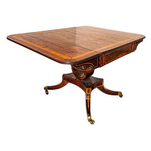 Mesa Regency en madera de olivo y cedro. Inglaterra, ppios.