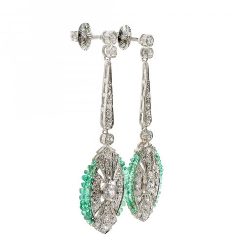 Pendientes largos estilo Art Déco en platino con cuentas de