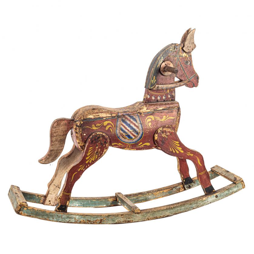 Caballo balancín, c.1920.