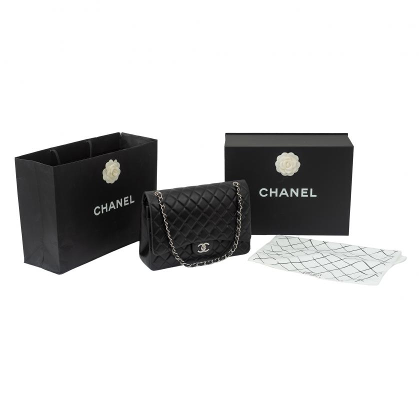 Bolso Chanel 2.55 "Timeless Classic Maxi Jumbo", c.2016. Re